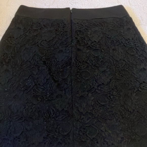 BCBGeneration Black Lace Skirt Sz 8 - Picture 4 of 7